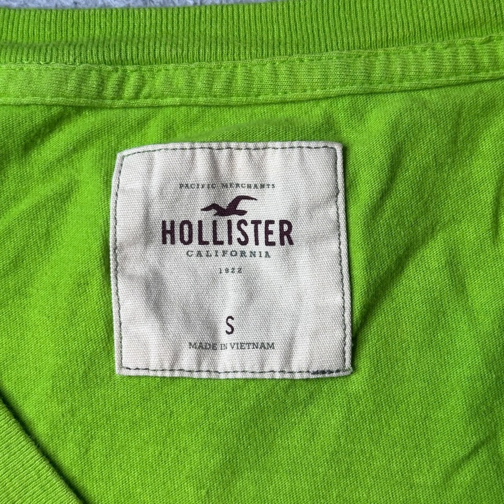 Hollister T-Shirt Womens Small Lime Green V-Neck Short Sleeve Logo Cotton Basic - Picture 3 of 7
